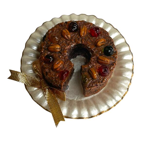 Vintage Miniature Fruitcake on a Platter Christmas Holiday Decor Trinket - Picture 3 of 7
